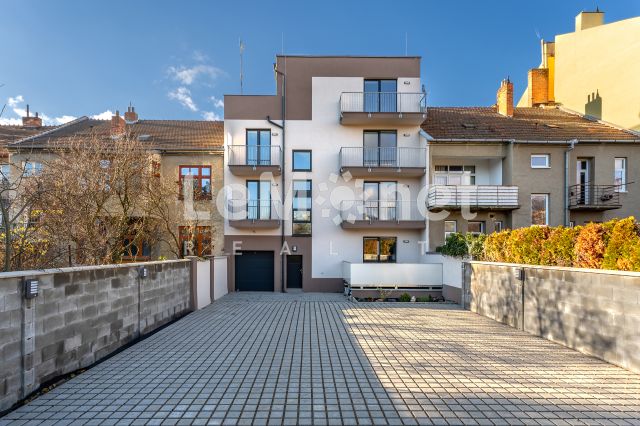 Pronájem novostavby bytu 2+kk s balkonem a parkováním, Brno - Černovice ul. Štolcova