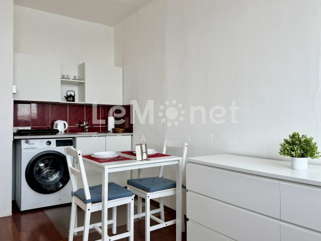 Pronájem kompletně zařízeného bytu v Brně - Lesná, ulice Halasovo nám.